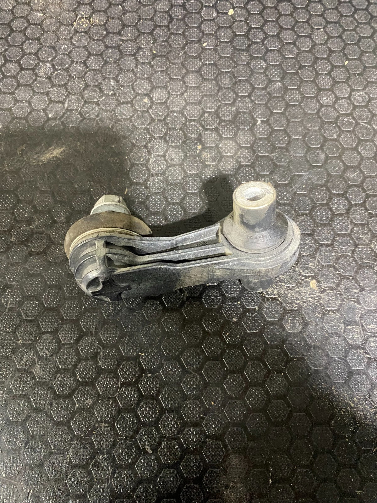 Volkswagen MK7-7.5 Rear Sway Bar Link 5Q0505465C