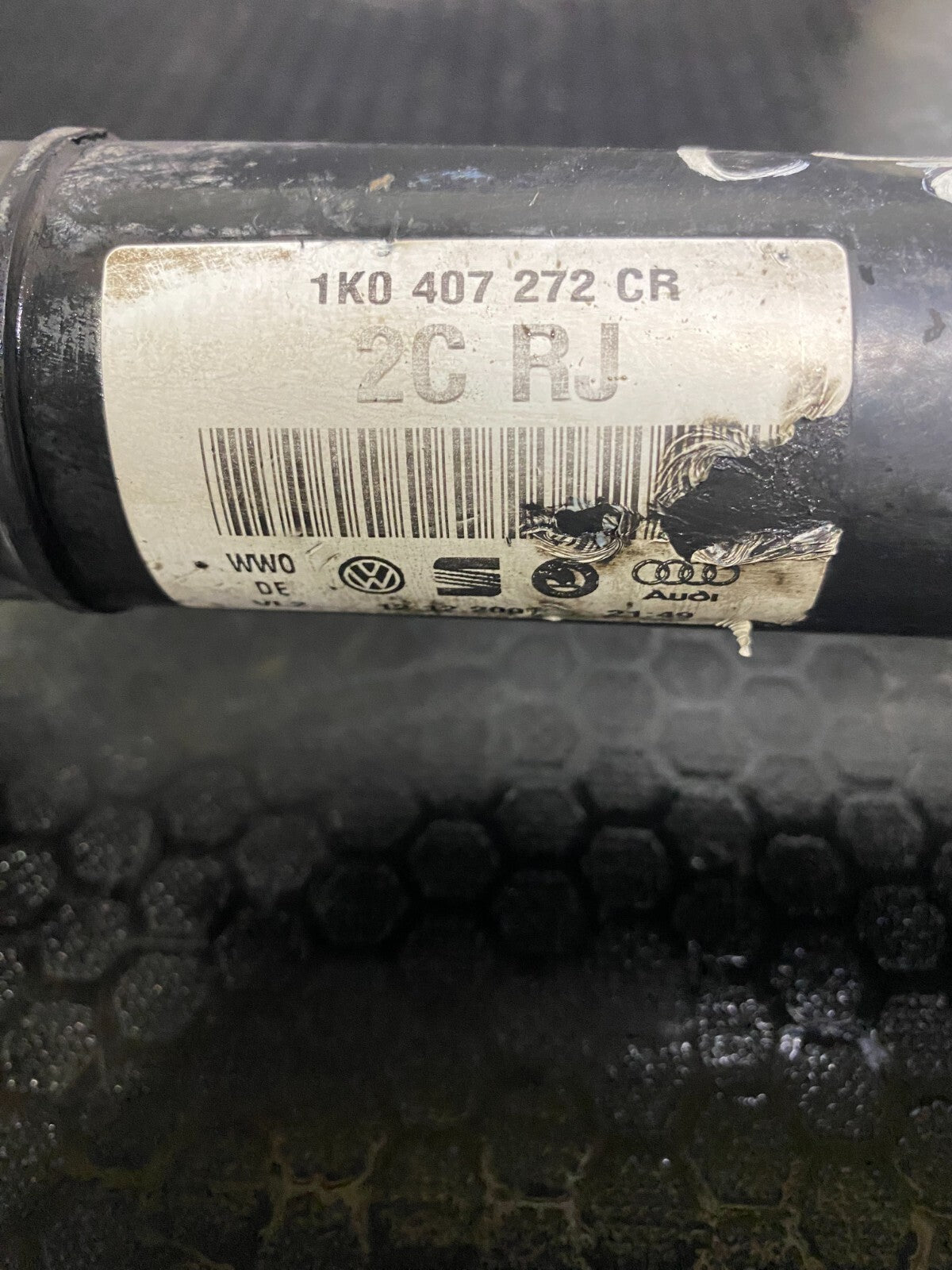 Volkswagen MK5 R32 Front Right Driveshaft 1K0407272CR