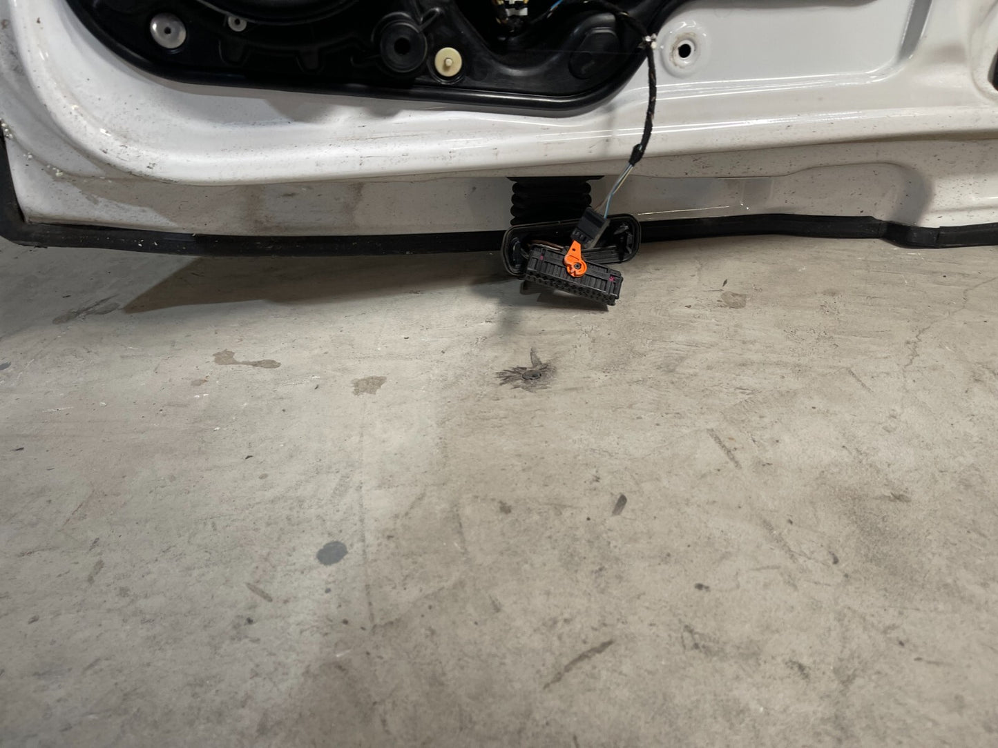 Volkswagen Golf MK6 Rear Left Door In White *Freight Available*