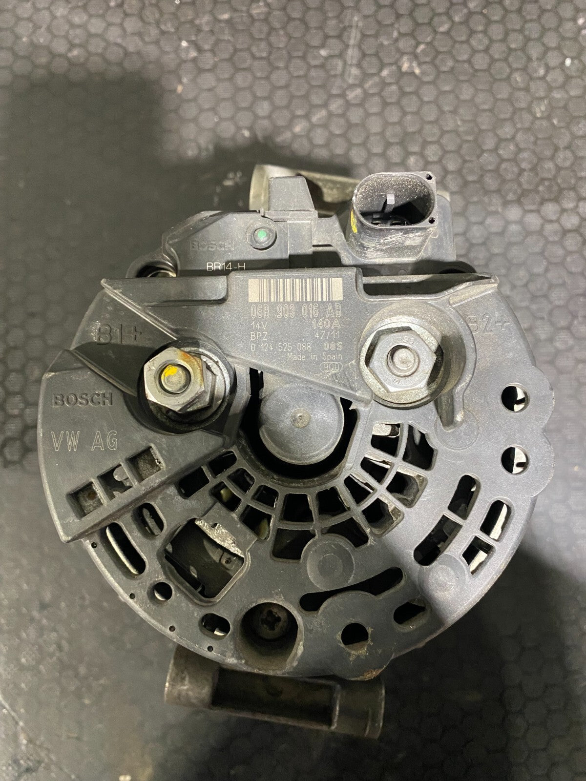 Volkswagen Golf Alternator 06B903016AB