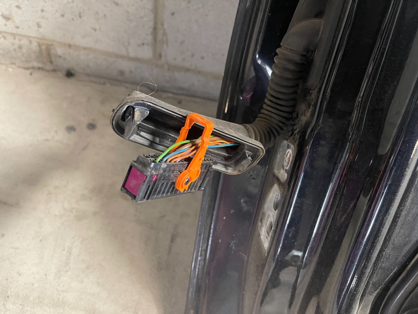 Volkswagen Golf MK6 Front Right Door In Black *Freight Available*