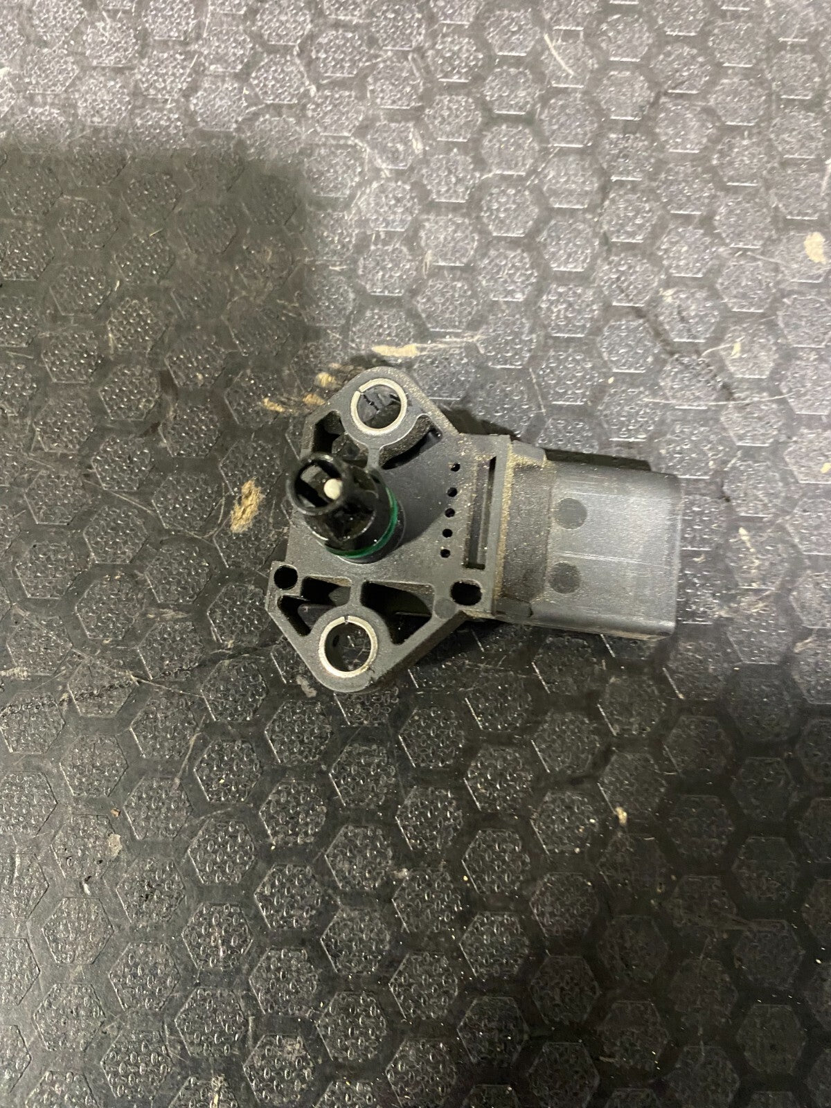 Volkswagen Golf MK5 / MK6 2004-2013 Intake Charge Pipe MAP Sensor 038906051C