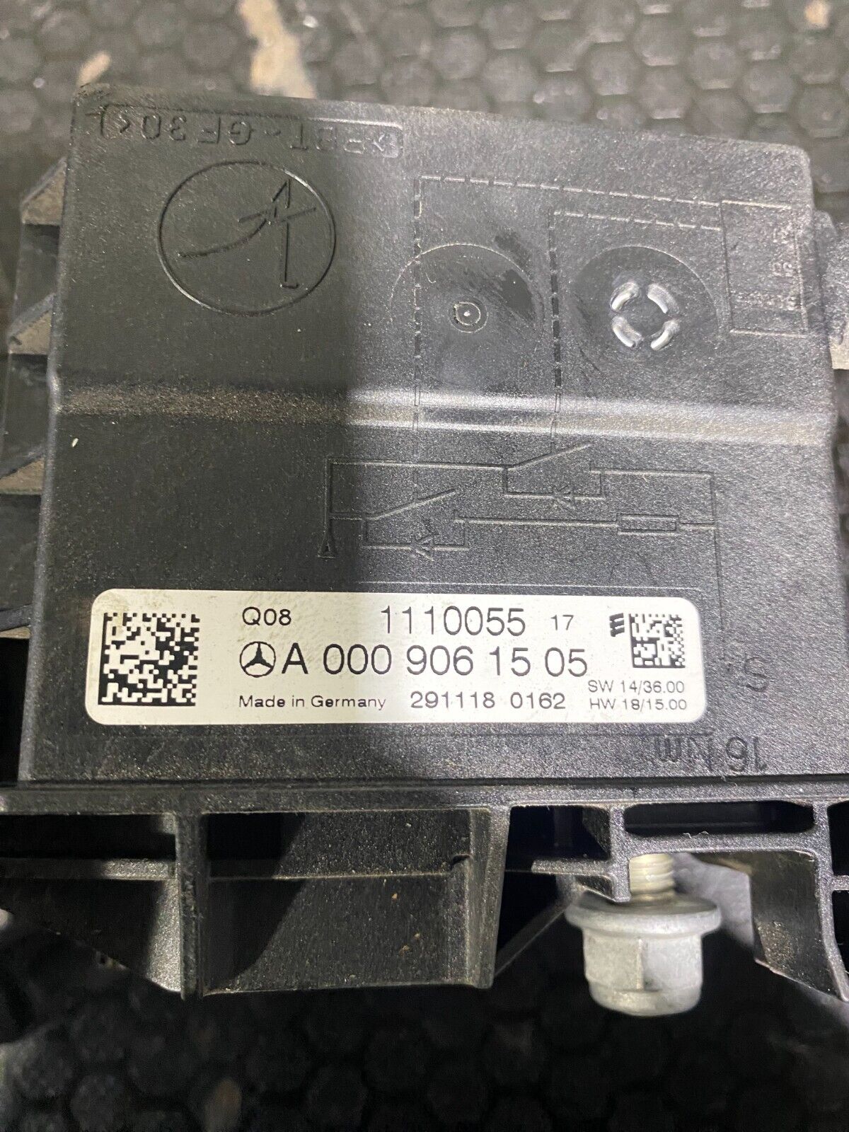 Mercedes-Benz C63s 2019-2021 A0009061505 Battery Tray Clamp