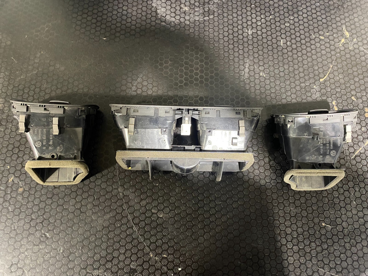 Volkswagen Golf MK6 Complete Dash Air Vents 5K0815736 5K0819703 5K0819704