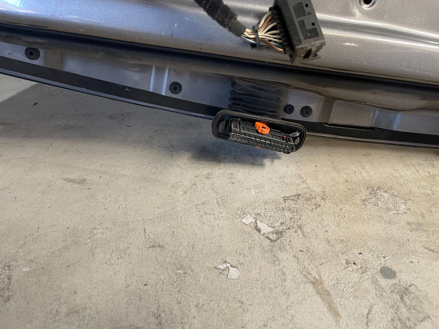 Volkswagen Golf MK5 Rear Left Door In Grey *Freight Available*