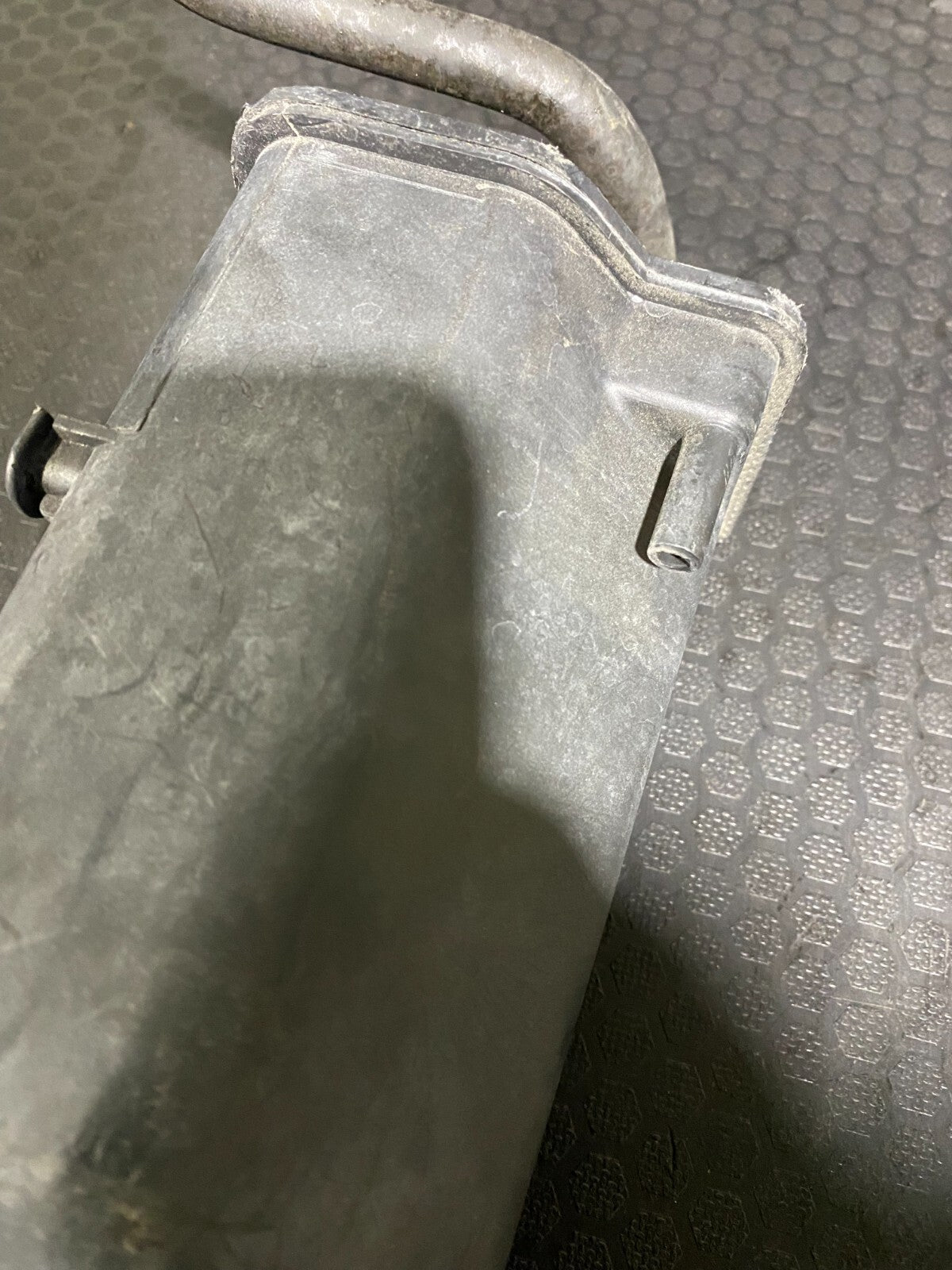 Volkswagen Charcoal Can / Carbon Filter With Nozzle 1K0201813 / 1K0201801D