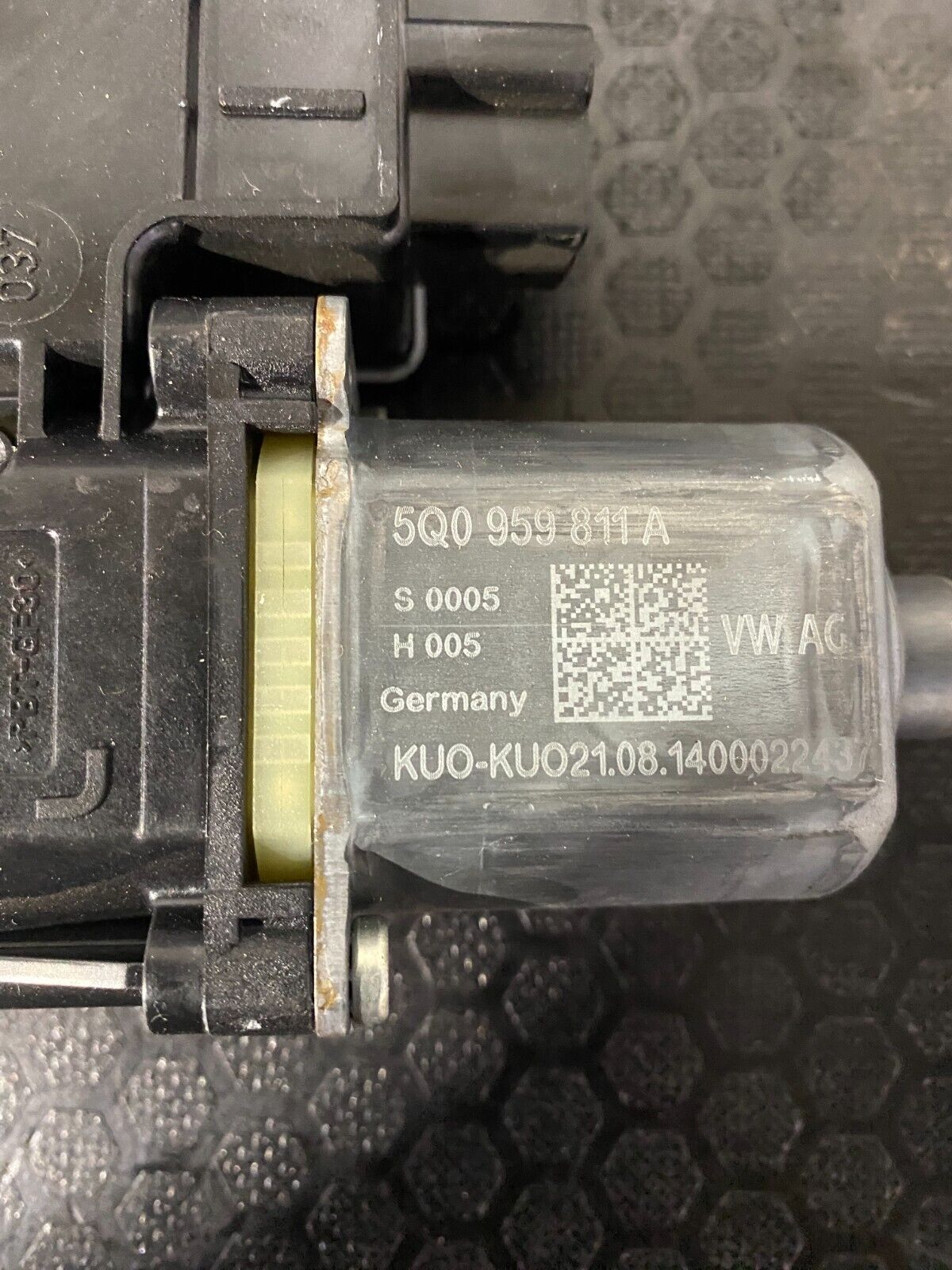 Volkswagen Window Motor 5Q0959811A