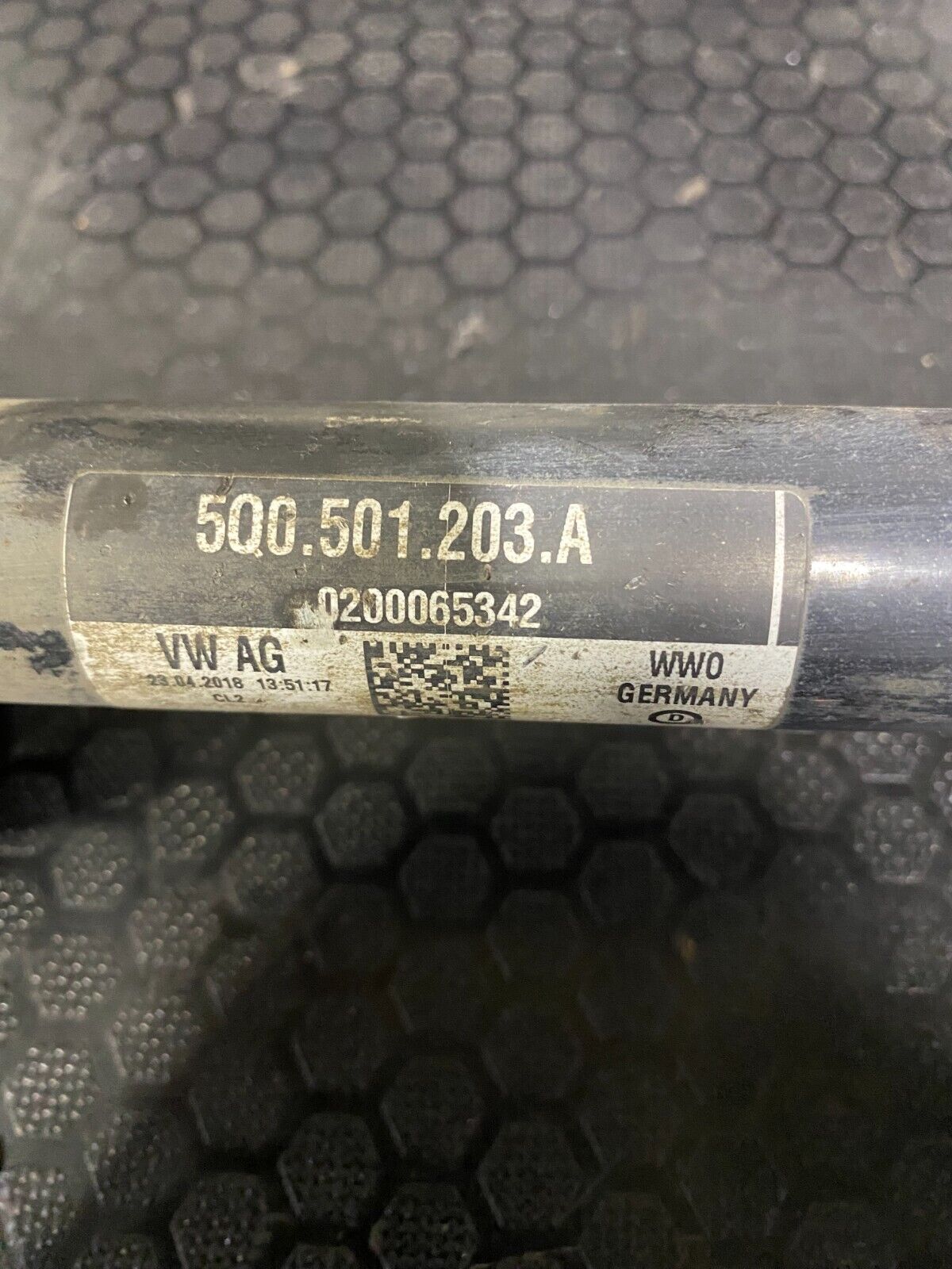 Volkswagen MK7 R Rear Left Driveshaft 5Q0501203A