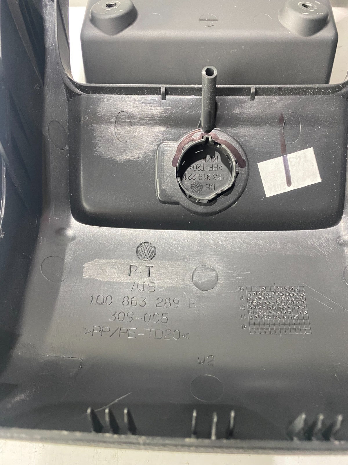 Volkswagen Scirocco / EOS Rear Centre Console Trim With Holder 1Q0863289