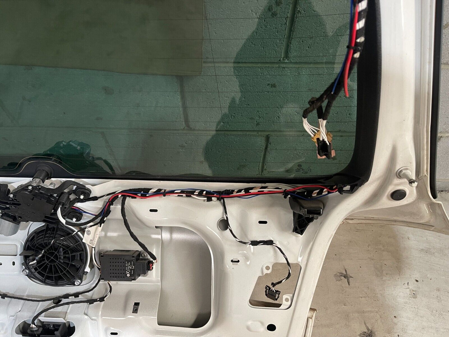 Volkswagen Golf MK6 Boot / Trunk In White *Freight Available*