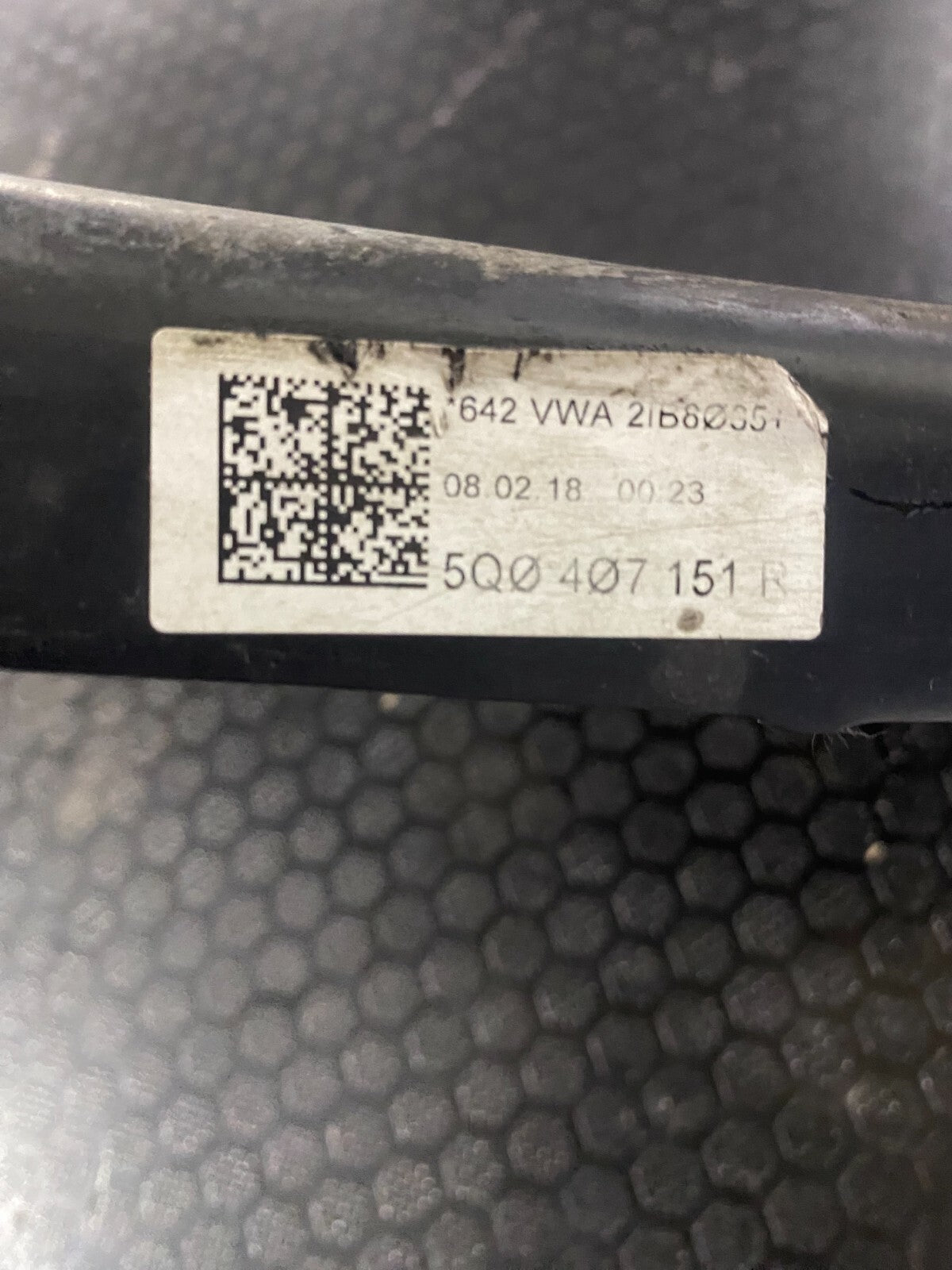 Volkswagen MK7-7.5 Control Arm Right 5Q0407151R / 5Q0407151J / 5Q0407151L