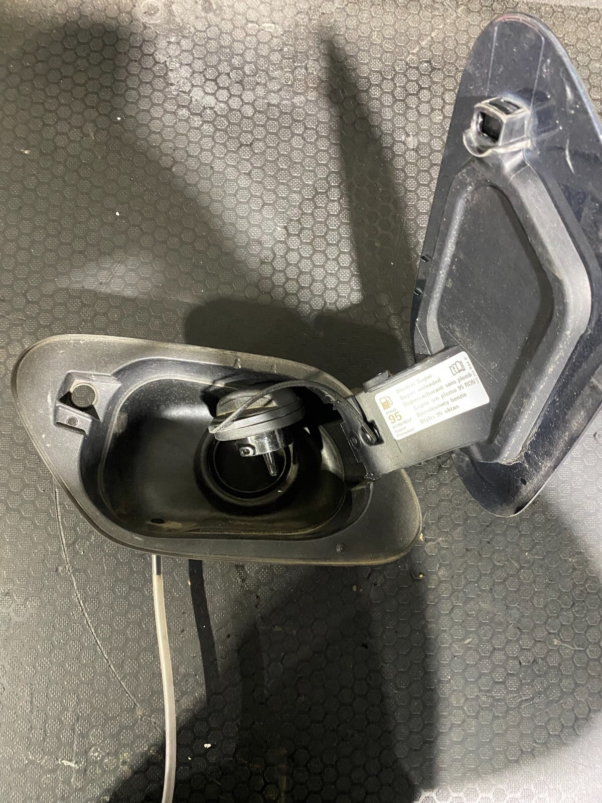 Volkswagen Golf MK7-7.5 Dark Iron Blue Metallic Fuel Cap 5G0809999