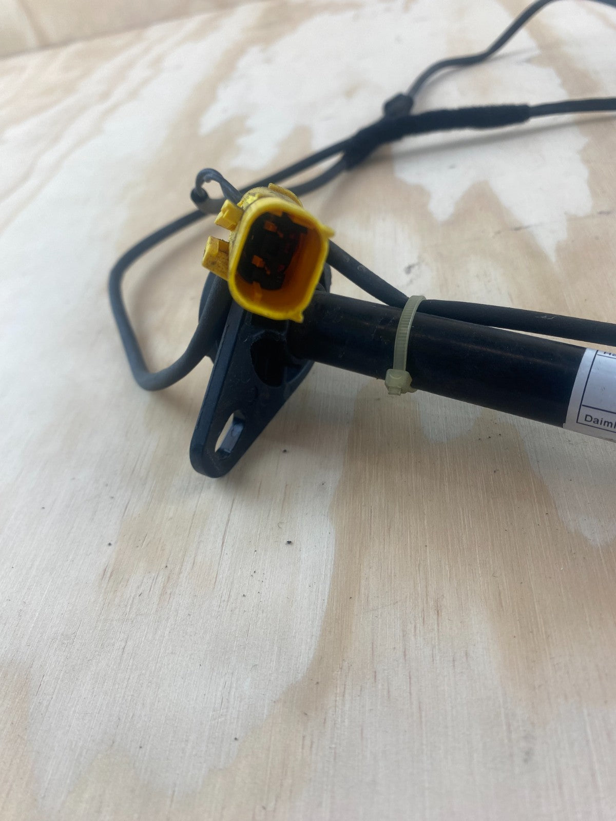 Mercedes-Benz A Class W176 Left / Right Bonnet Actuator Sensor A1766800306