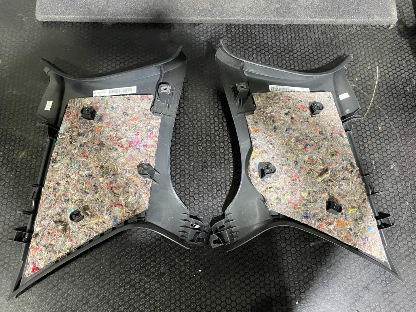 Volkswagen Golf MK6 Rear C Pillar Cover Set 1K4867287 1K4867288