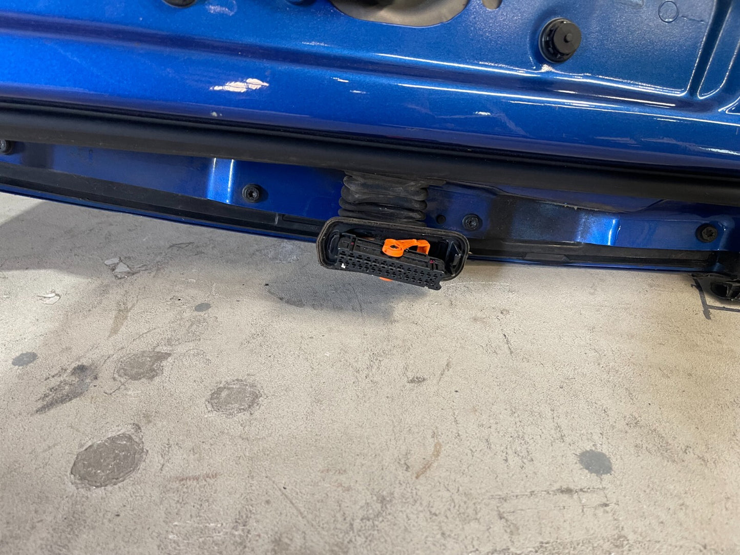 Volkswagen Golf MK6 Rear Left Door In Blue *Freight Available*