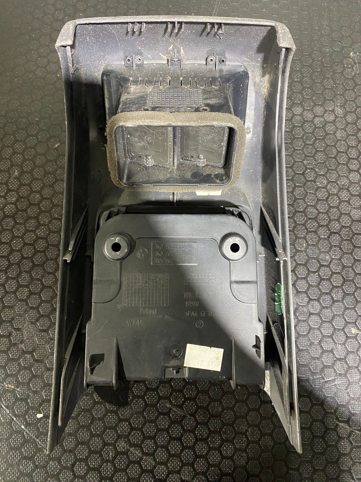 Volkswagen Golf MK5 MK6 Rear Air Vent With Cup Holders Complete 1K0863289B