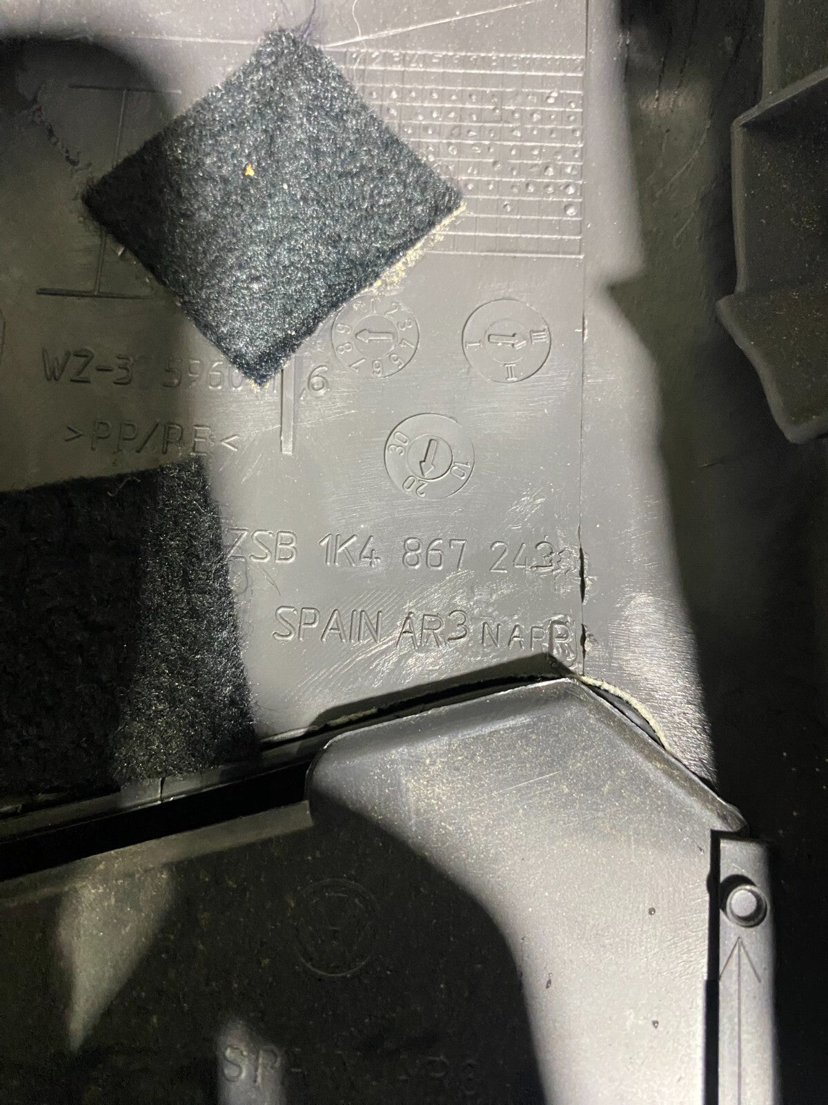 Volkswagen Golf MK5 / MK6 2004-2013 4 Door Left B Pillar 1K4867243