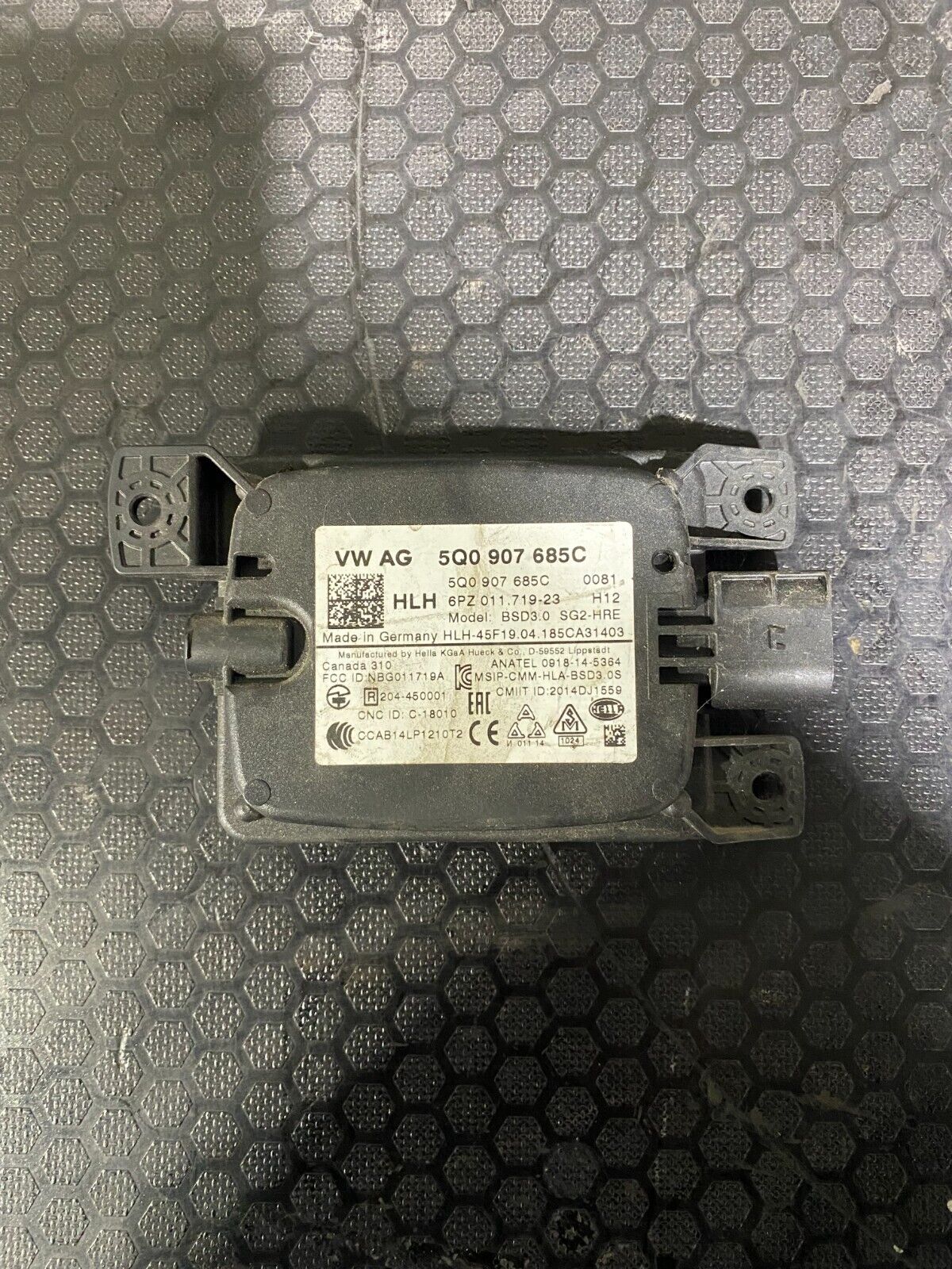 Volkswagen Blind Spot Assistant Radar Sensor 5Q0907685C