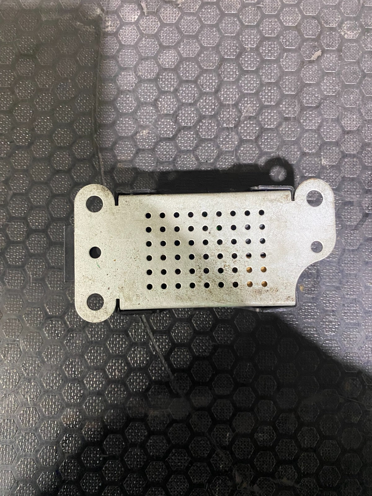 Volkswagen Radio Antenna Noise Filter 5M0035570B