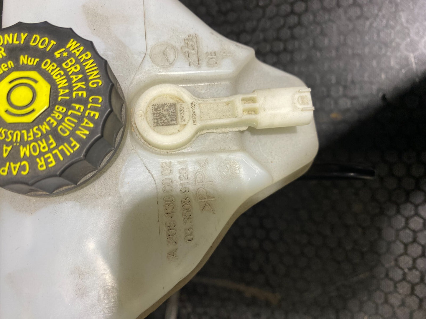 Mercedes-Benz C63s 2019-2021 A2054300002 Brake Master Cylinder Complete