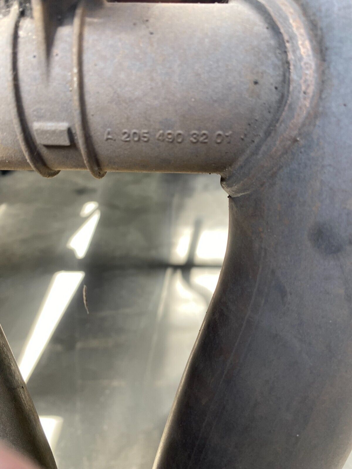 Mercedes-Benz C63s 2019-2021 Mid-Pipe With Valve Module And Mounts A2054903201