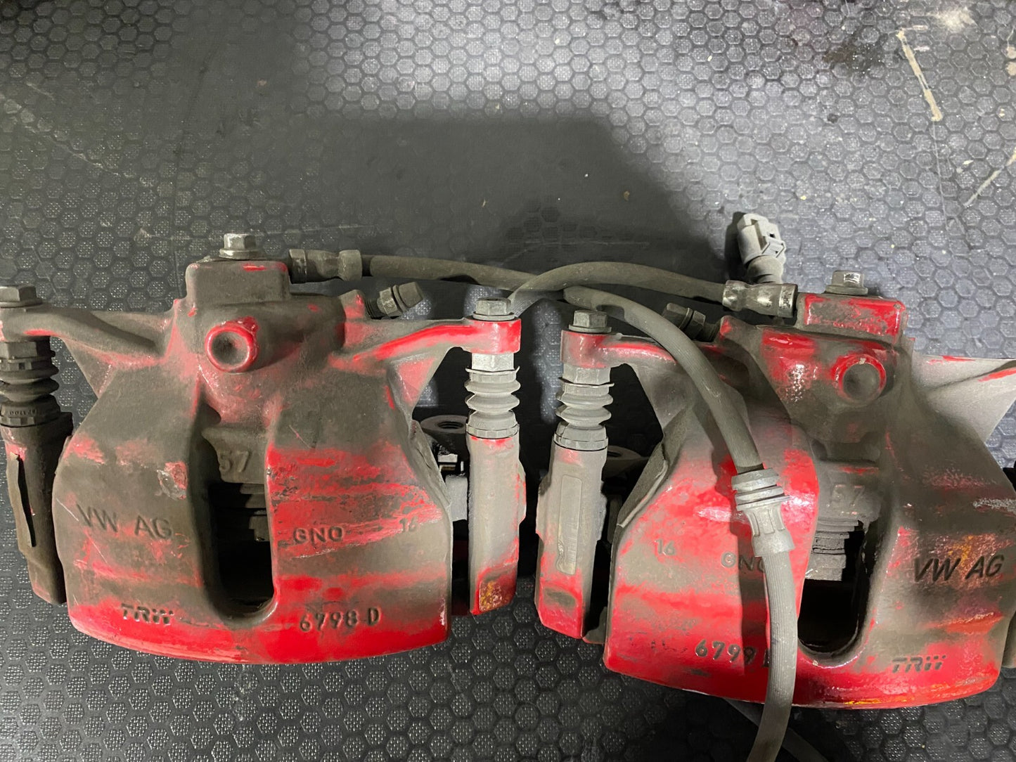 Volkswagen MK7-7.5 GTI Performance Front Brake Callipers Set