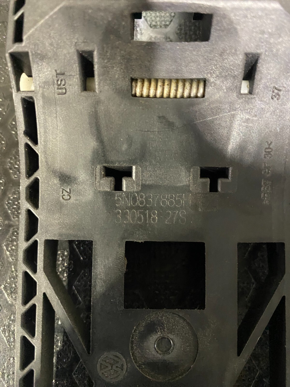 Volkswagen MK6/7-7.5 Mounting Bar Door Handle 5N0837885H