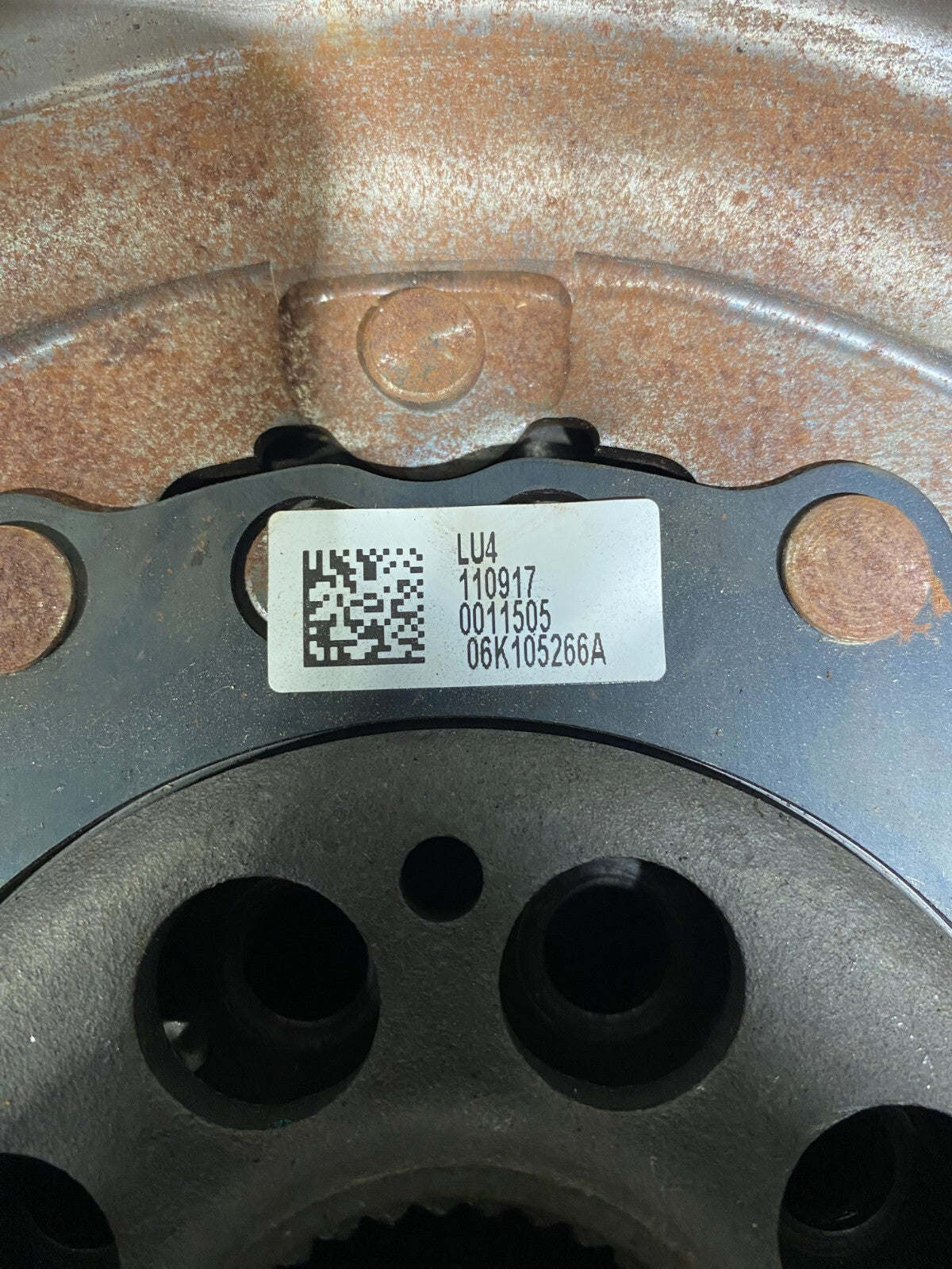 Volkswagen Dual Mass Flywheel 06K105266A