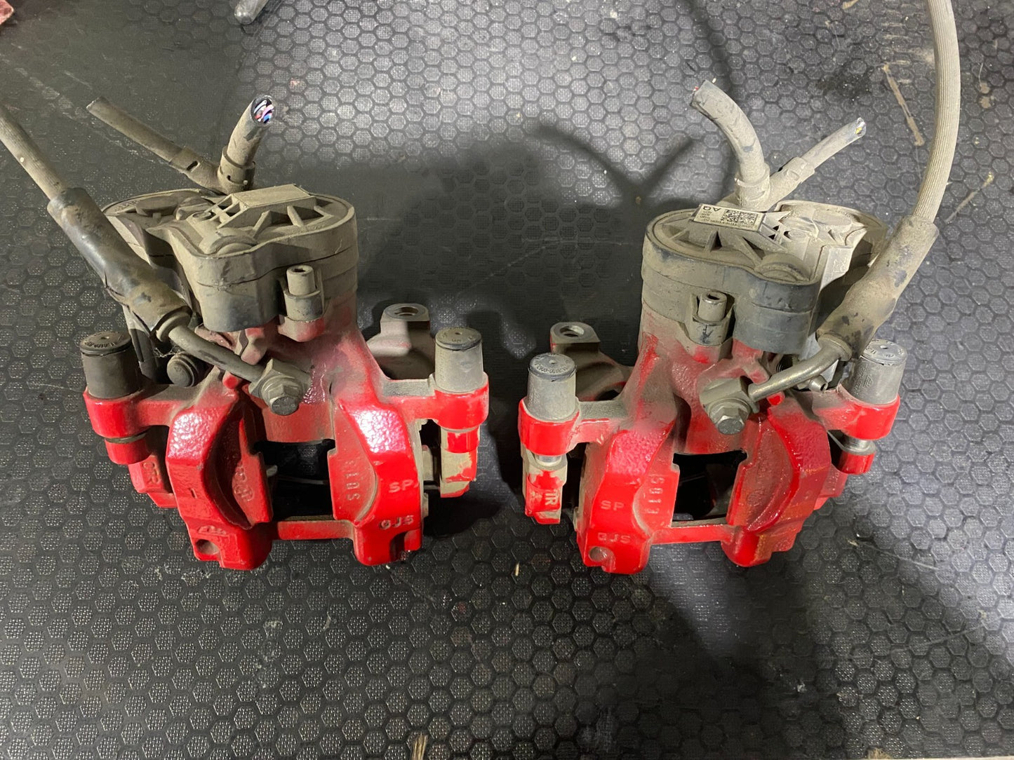 Volkswagen MK7-7.5 GTI Performance Rear Callipers Set 5Q0615405AQ 5Q0615406BK