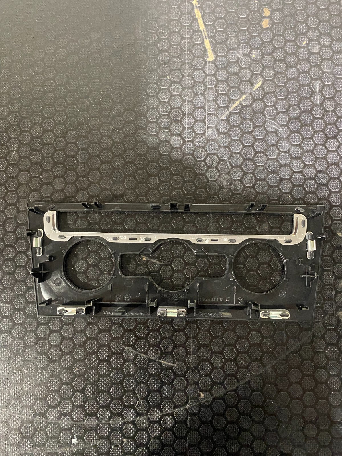 Volkswagen Golf MK7-7.5 AC Control Switch Cover Interior Trim 5G2863100