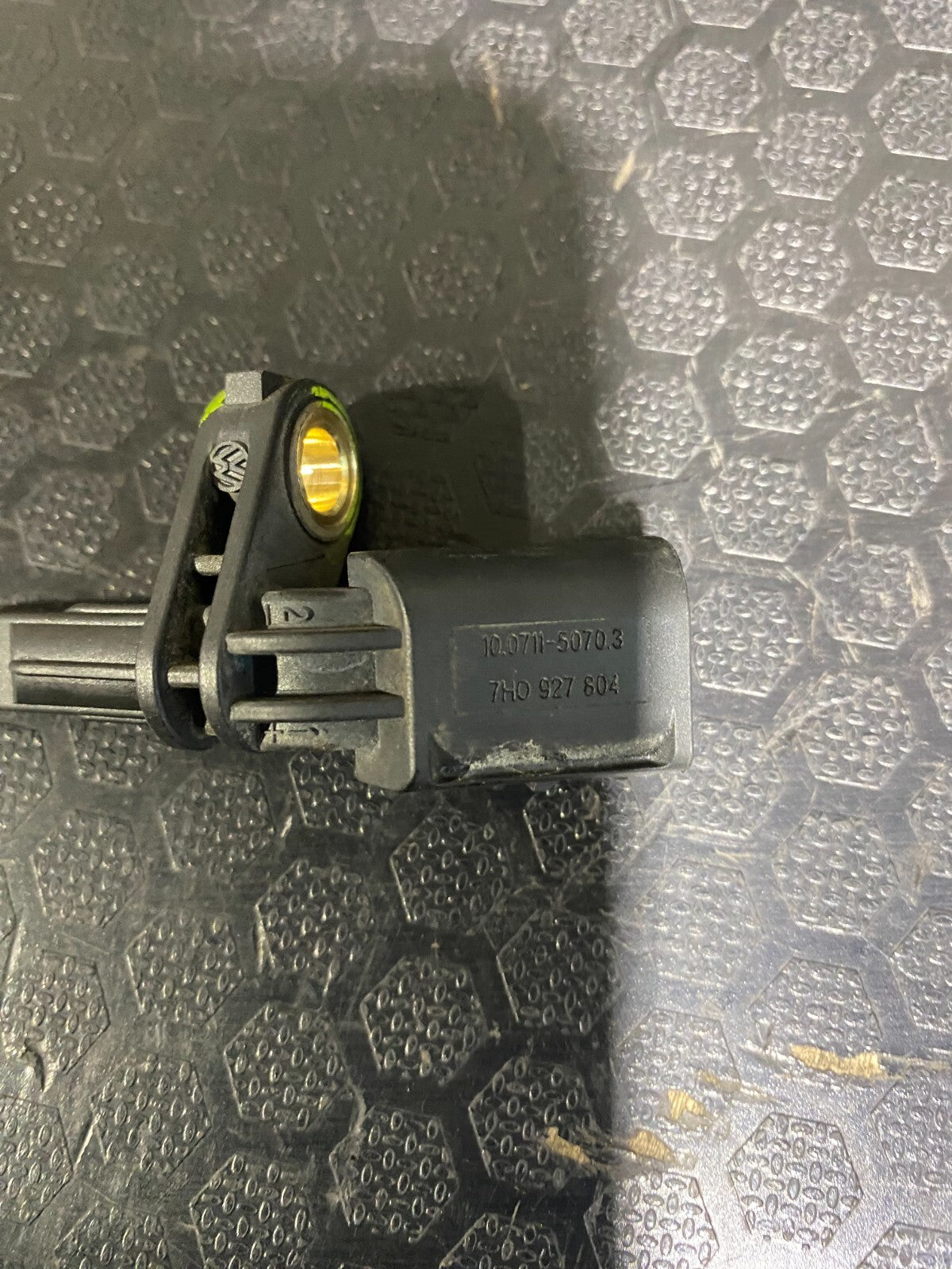 Volkswagen Front Right Wheel Speed Sensor 7H0927804