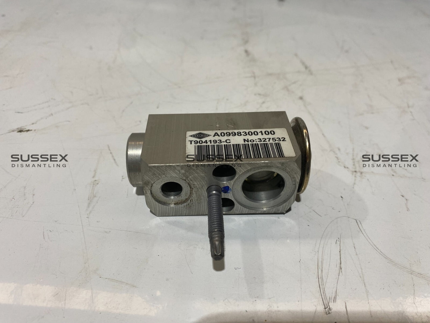 Mercedes-Benz AC Evaporator Expansion Valve A0998300100