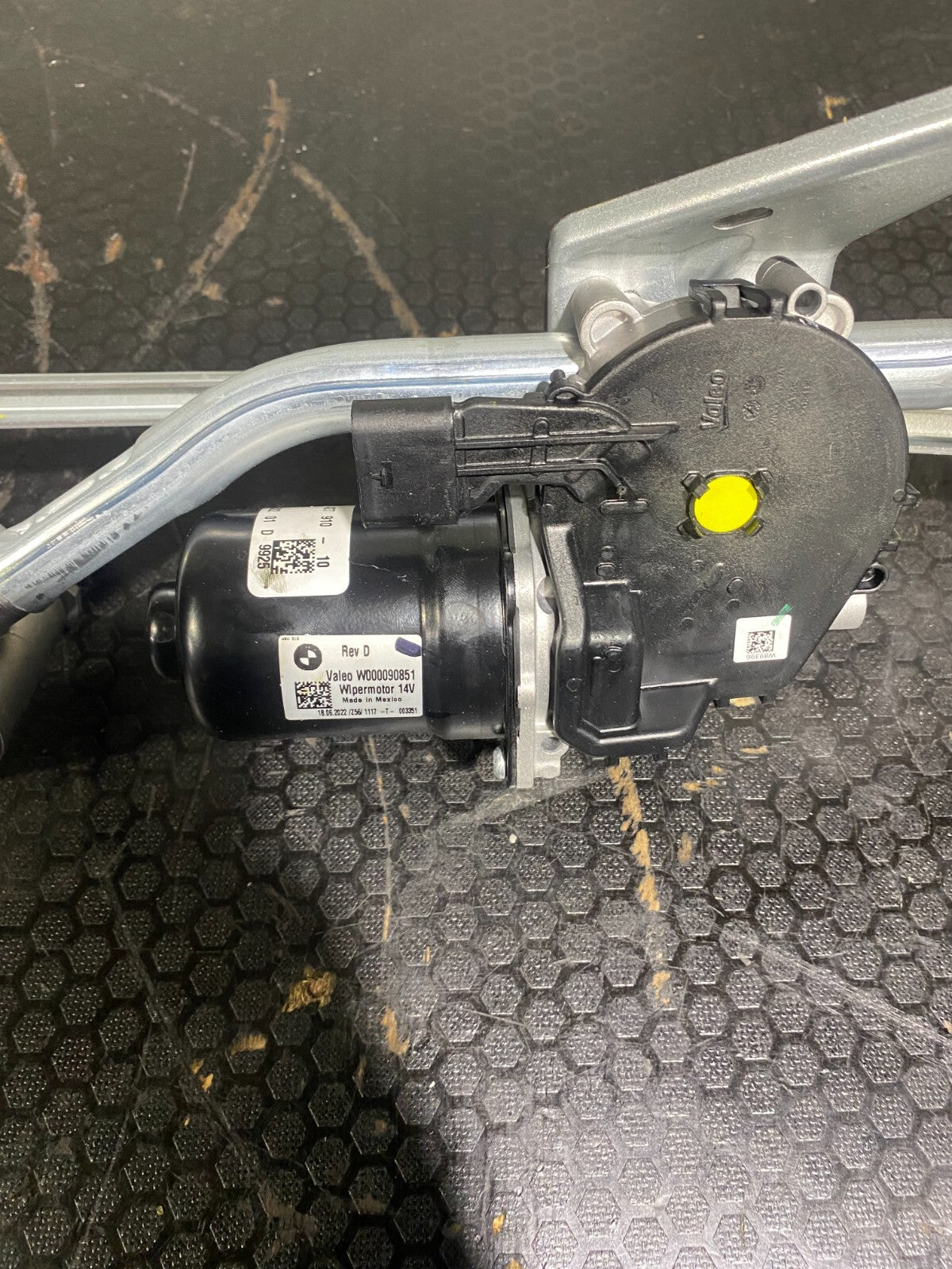 Genuine BMW 3 Series G21 2018-2022 Wiper Motor W000090851