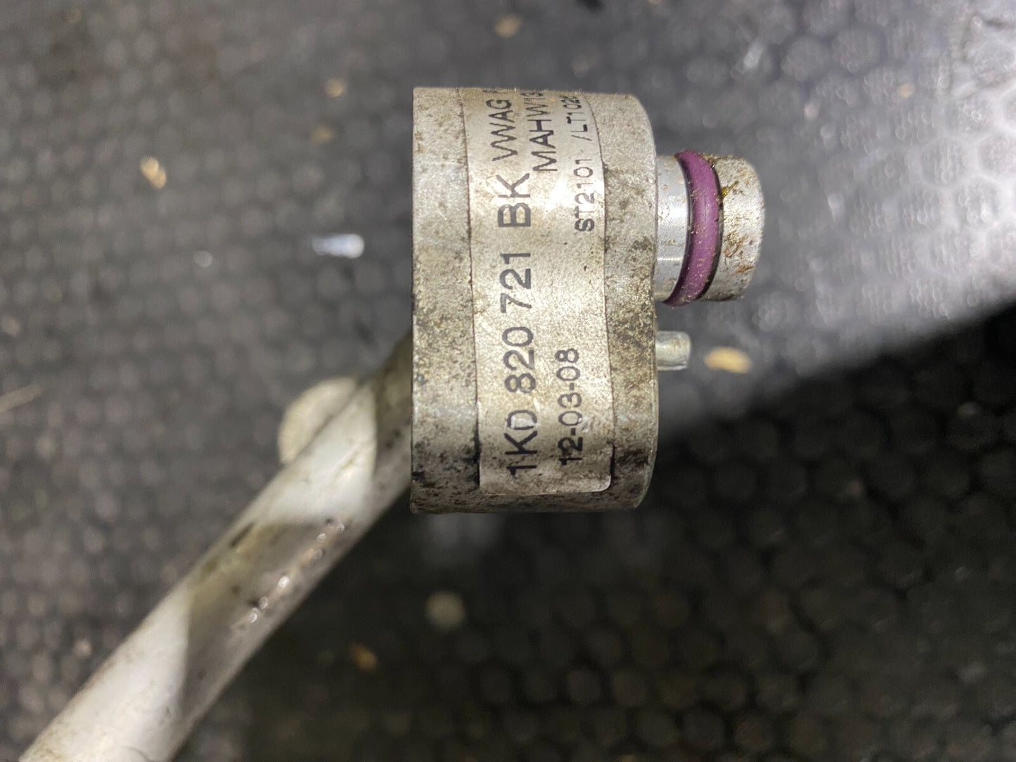 VWAG AC Hose 1K0820721BK