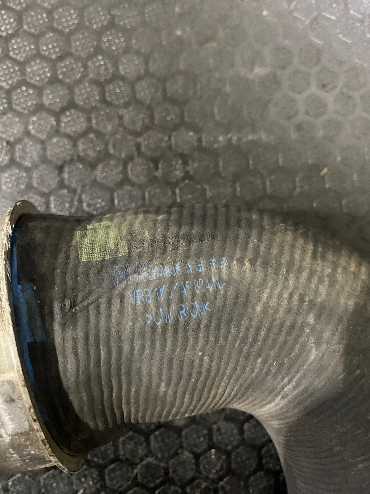 Volkswagen Intercooler Hose 1K0145834N