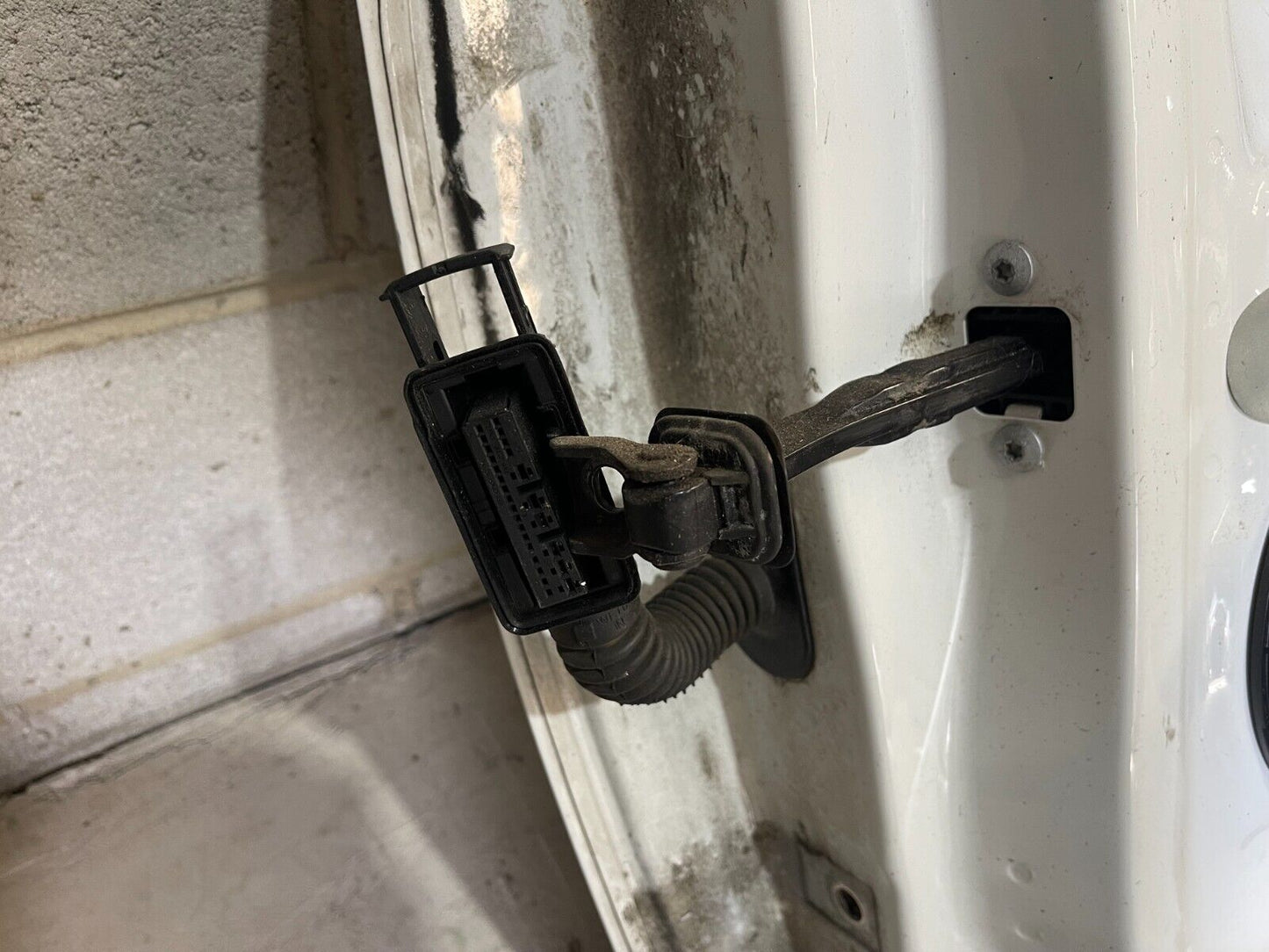 Volkswagen Golf MK7 Front Right Door In White *Freight Available*