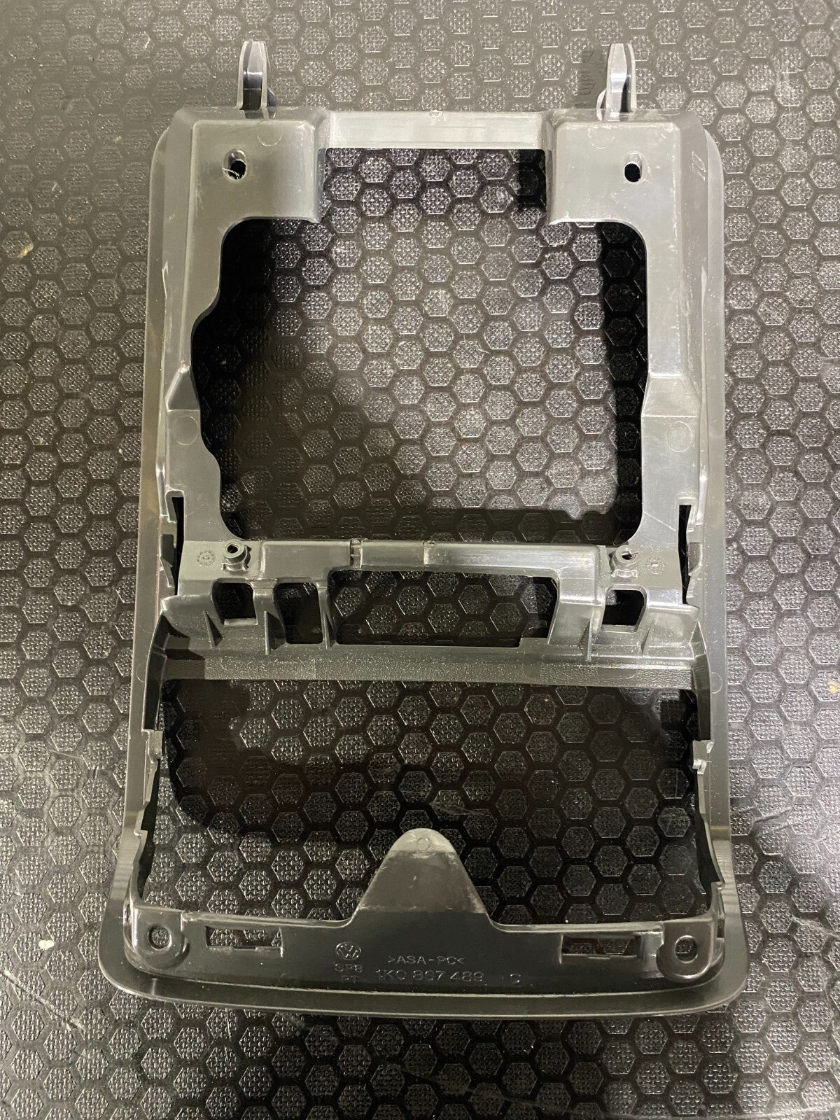 Volkswagen Golf MK5 Front Roof Interior Light Bracket 1K0867489