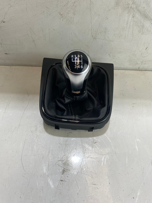 Volkswagen Scirocco / MK5 / MK6 Manual 6 Speed Shifter With Surround 5K0711113K