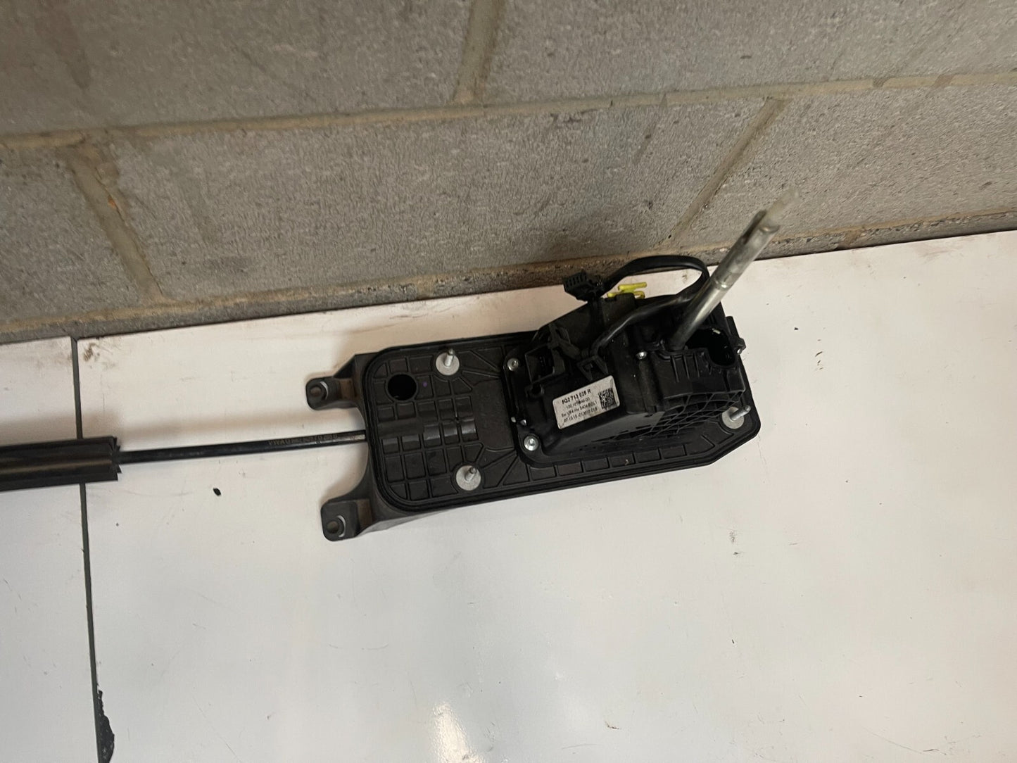VWAG DSG Gear Shifter Selector 5Q2713025R