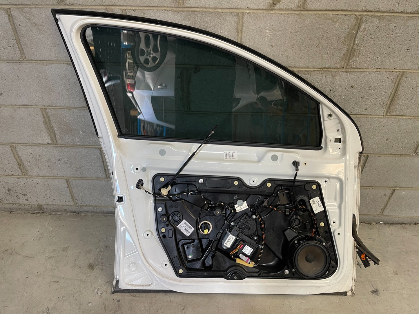 Volkswagen Golf MK6 Front Left Door In White *Freight Available*