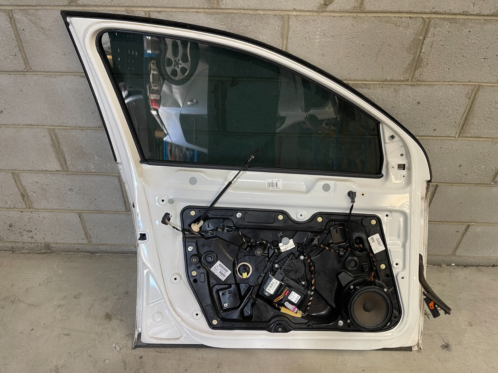 Volkswagen Golf MK6 Front Left Door In White *Freight Available*