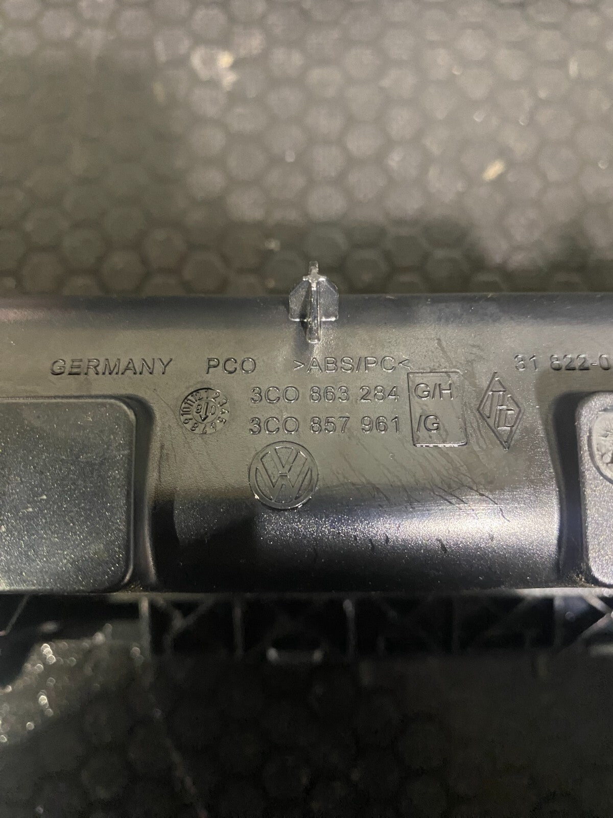 Volkswagen Passat R36 Ashtray Centre Console 3C0863284