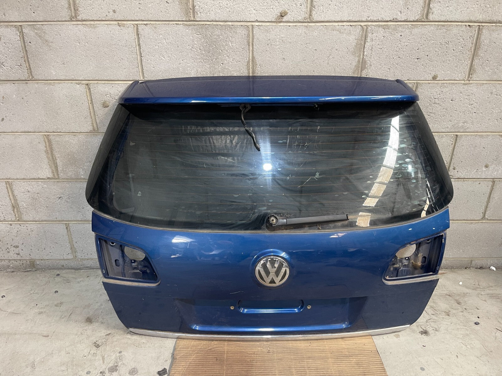 Volkswagen Passat R36 Wagon Boot / Trunk In Blue *Freight Available*