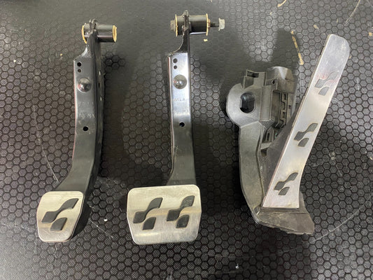 Volkswagen Golf MK5 R32 Complete Manual Pedal Set 1K2723503N 1K2723143