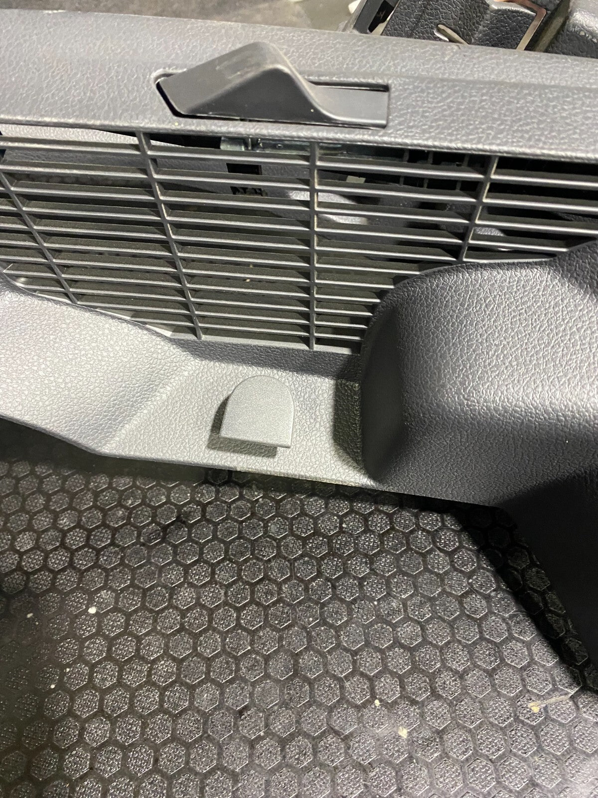 Volkswagen Golf MK7 Trunk Trim/Parcel Shelf Support 5G6867761 5G6867762