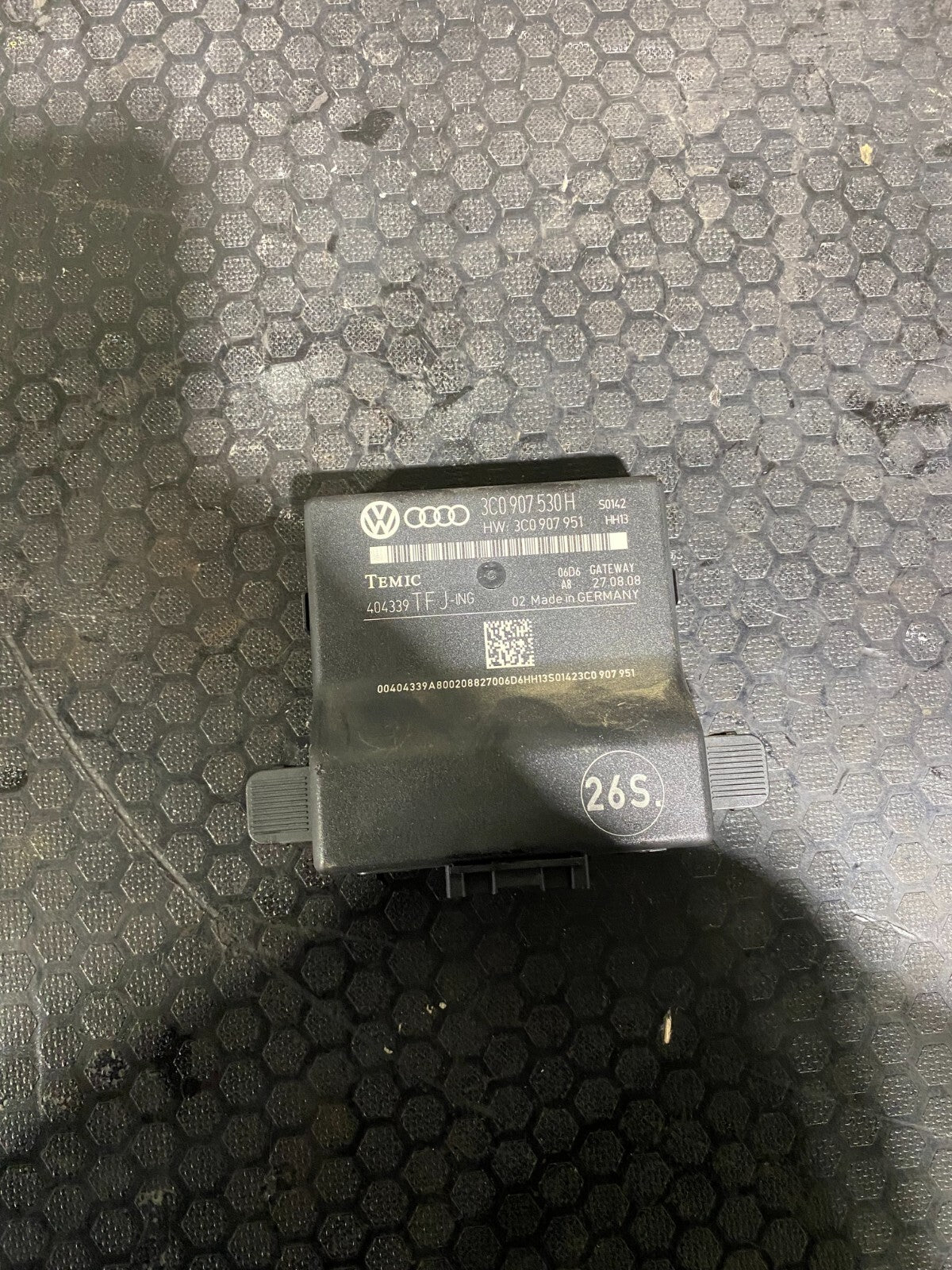 Volkswagen Passat R36 Gateway ECU Control Unit 3C0907530H