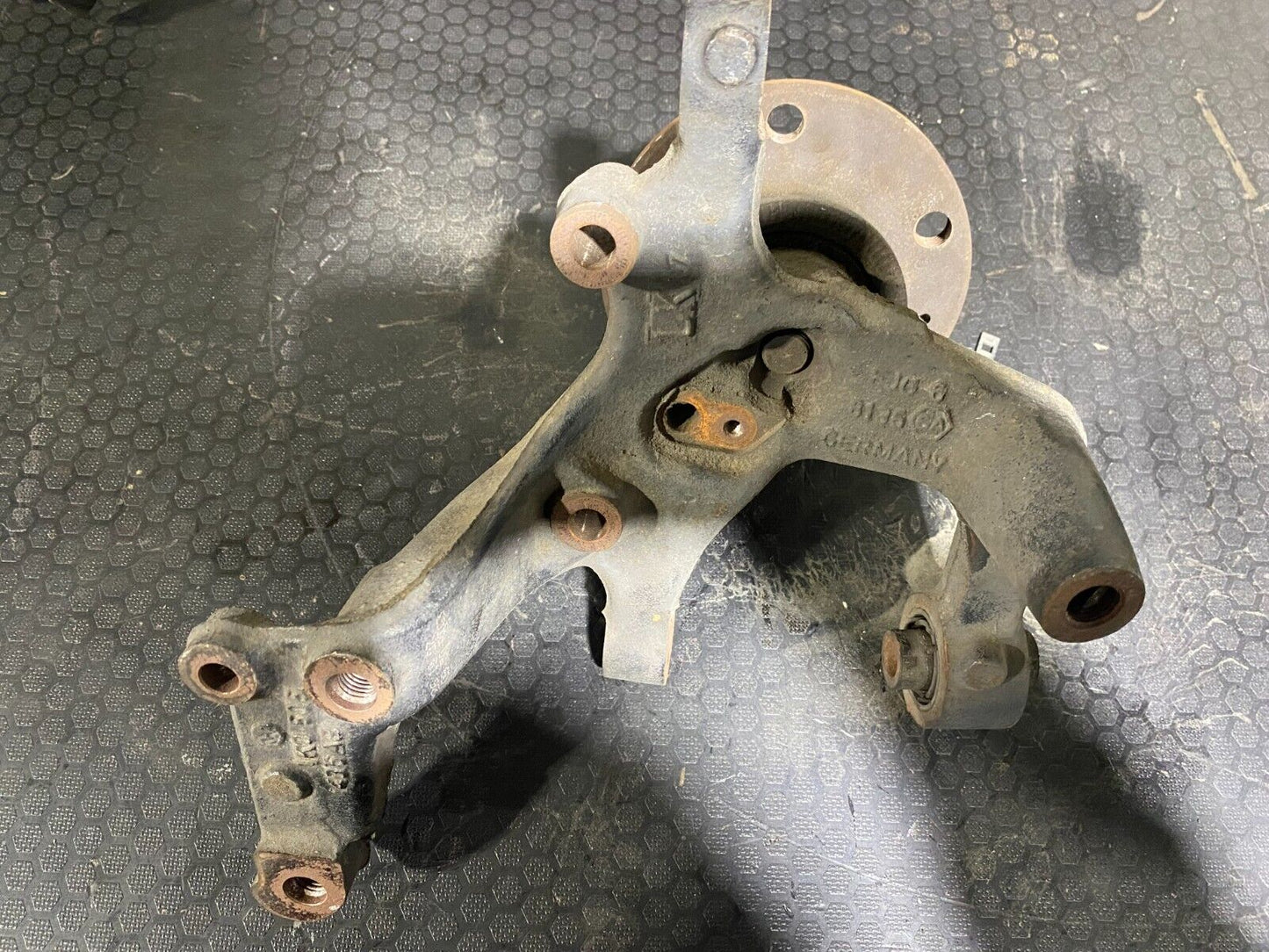 Volkswagen Golf GTI MK5 / MK6 Rear Right Hub 1K0505436AB