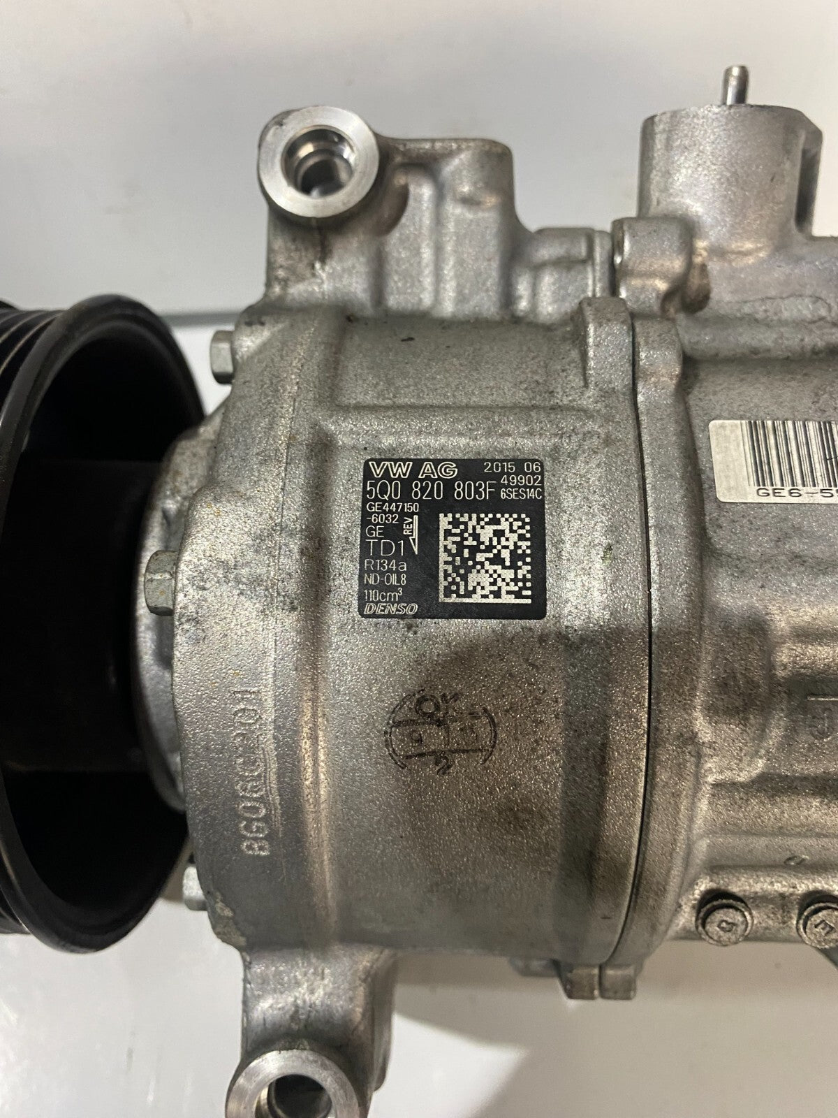 VWAG AC Compressor 5Q0820803F