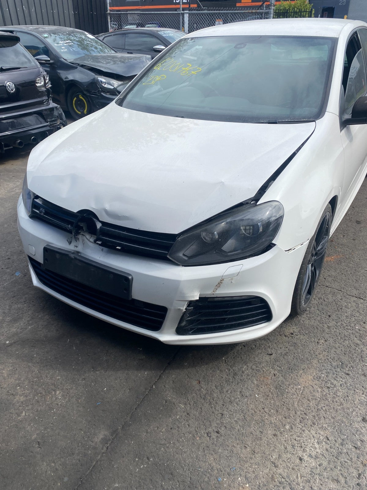 NOW WRECKING Volkswagen Golf R MK6 2011 In White 220683KM