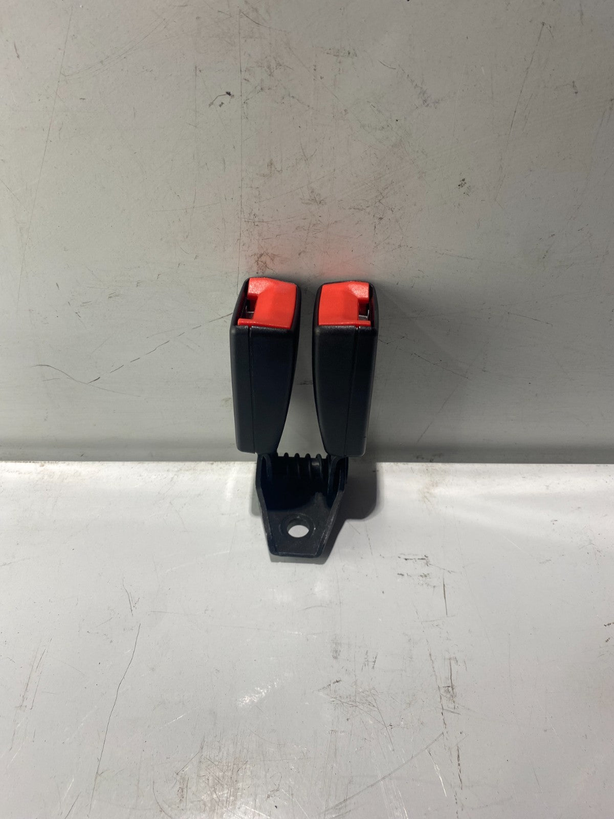 Volkswagen Scirocco , Eos, Golf, Audi TT Rear Centre Seat Belt Buckle 8J8857739H